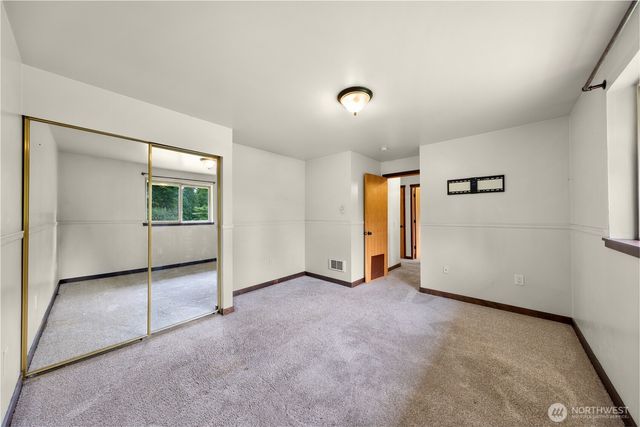 3192 Santa Fe Court, Camano Island, WA 98282