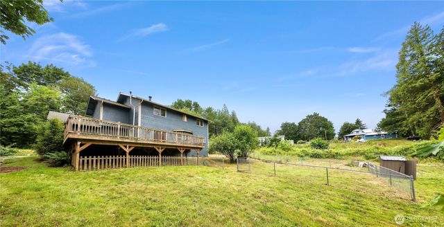 3192 Santa Fe Court, Camano Island, WA 98282