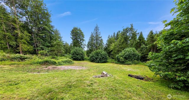 3192 Santa Fe Court, Camano Island, WA 98282