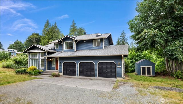 3192 Santa Fe Court, Camano Island, WA 98282