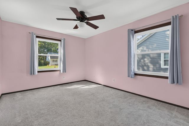16 Sherwick Road, Oswego, IL 60543
