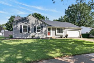 16 Sherwick Road, Oswego, IL 60543