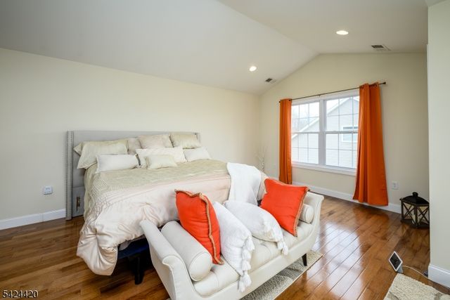 32 Pleasant Plains Rd, Franklin Twp., NJ 08823