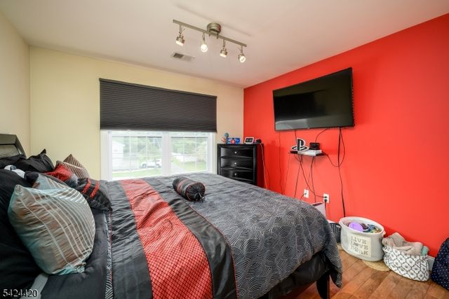 32 Pleasant Plains Rd, Franklin Twp., NJ 08823