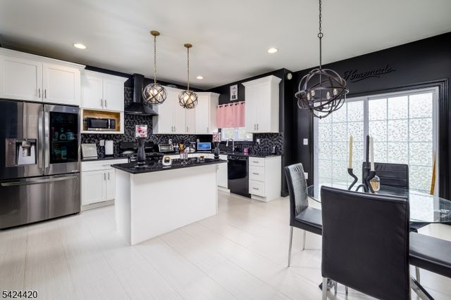 32 Pleasant Plains Rd, Franklin Twp., NJ 08823