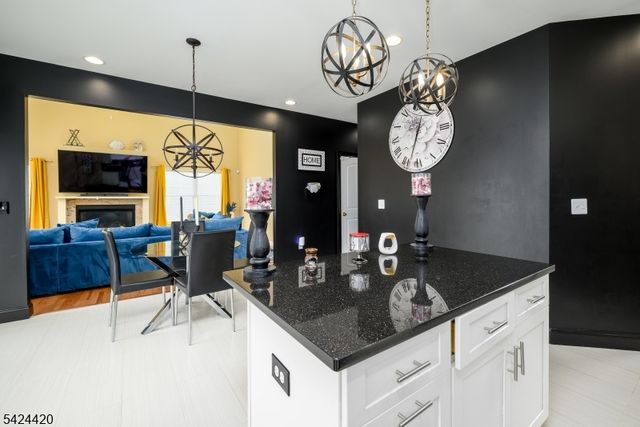 32 Pleasant Plains Rd, Franklin Twp., NJ 08823