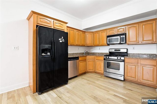 85 Broadway 1E, Jersey City, NJ 07306