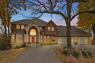 11338 Hawk High Court, Eden Prairie, MN 55347