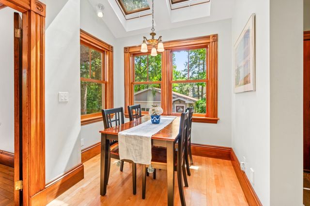 8 Cypress Rd, Wellesley, MA 02481