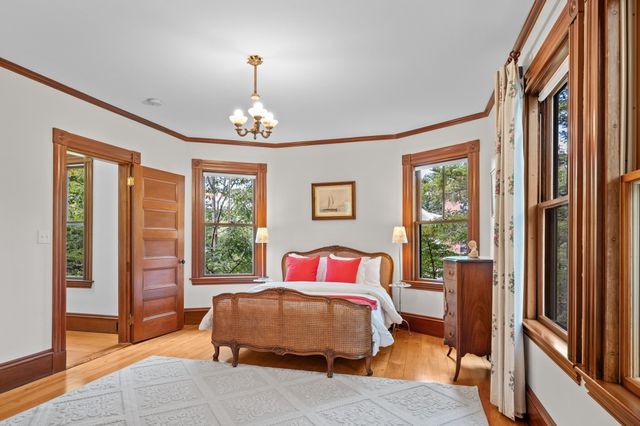 8 Cypress Rd, Wellesley, MA 02481