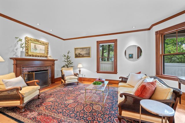 8 Cypress Rd, Wellesley, MA 02481