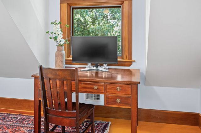 8 Cypress Rd, Wellesley, MA 02481