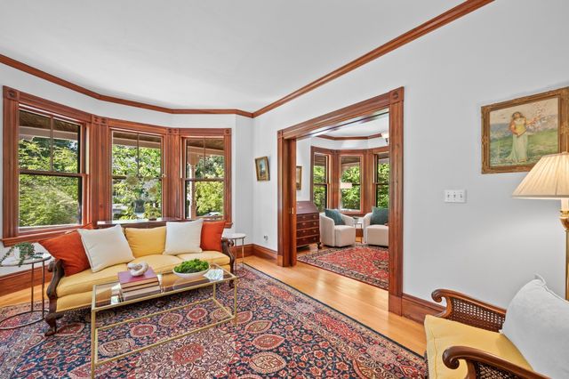 8 Cypress Rd, Wellesley, MA 02481