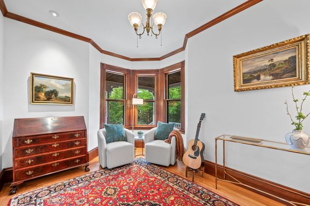 8 Cypress Rd, Wellesley, MA 02481