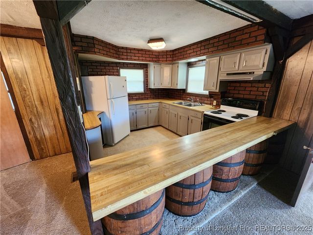 6334 Pine Street, Fayetteville, NC 28311
