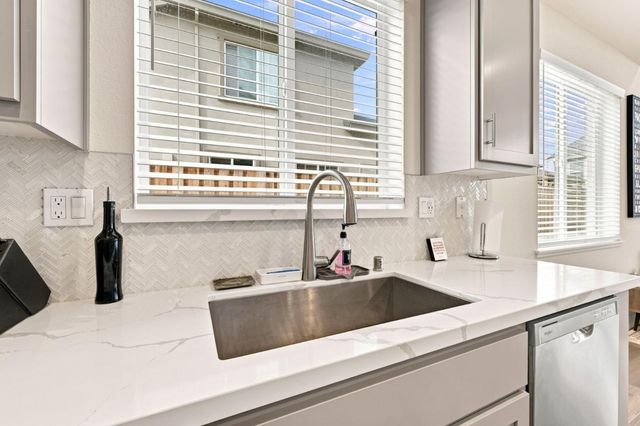 20 Grapevine Court, Oakley, CA 94561