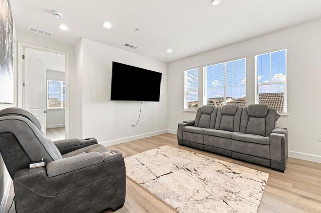 20 Grapevine Court, Oakley, CA 94561