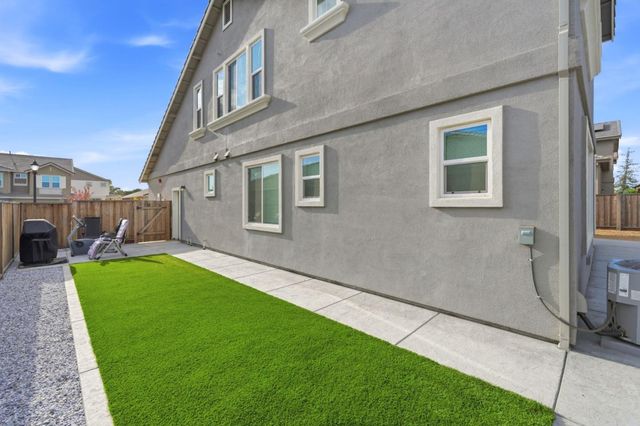 20 Grapevine Court, Oakley, CA 94561