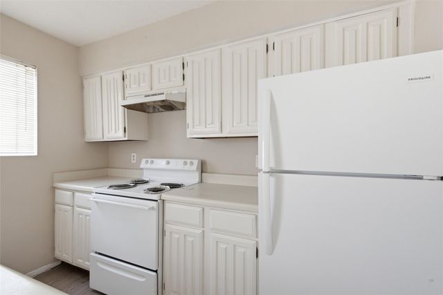 2120 Wilcrest Drive 108, Houston, TX 77042
