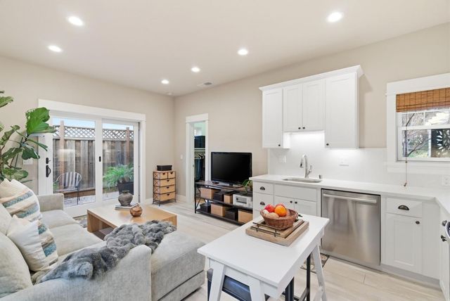 15681 Camino Del Cerro, Los Gatos, CA 95032