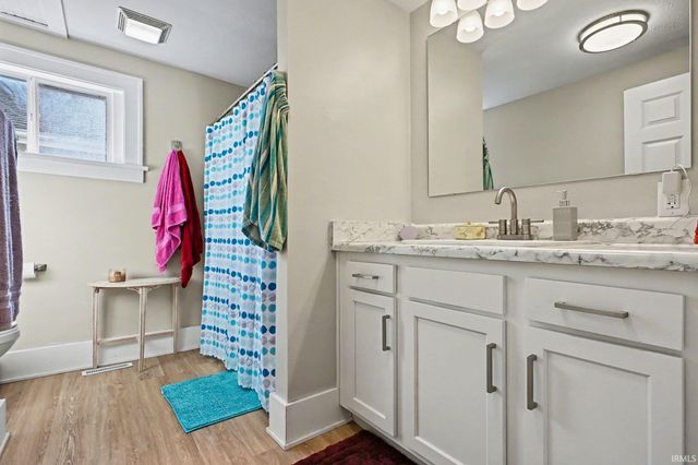 1120 E Ewing Avenue, South Bend, IN 46613