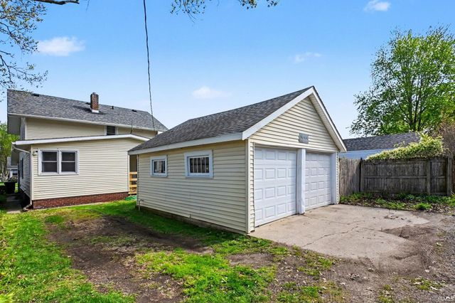 1120 E Ewing Avenue, South Bend, IN 46613
