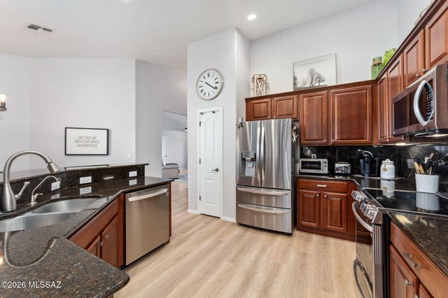 7961 N Lime Star Drive, Tucson, AZ 85743