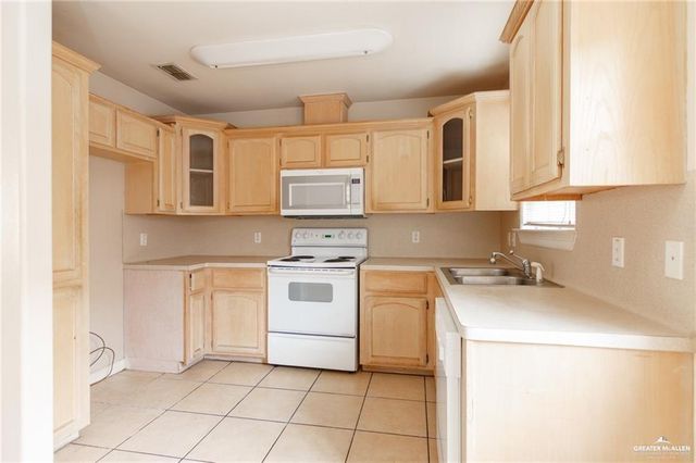 2505 Shasta Avenue 4, Mcallen, TX 78504