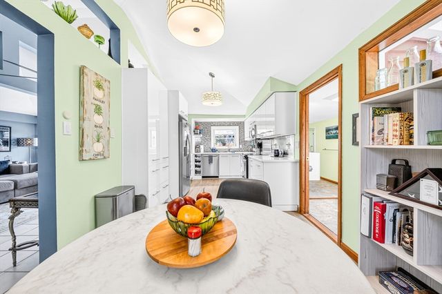 13 Mulcahy Lane, Billerica, MA 01821