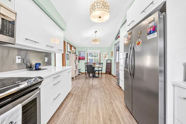 13 Mulcahy Lane, Billerica, MA 01821