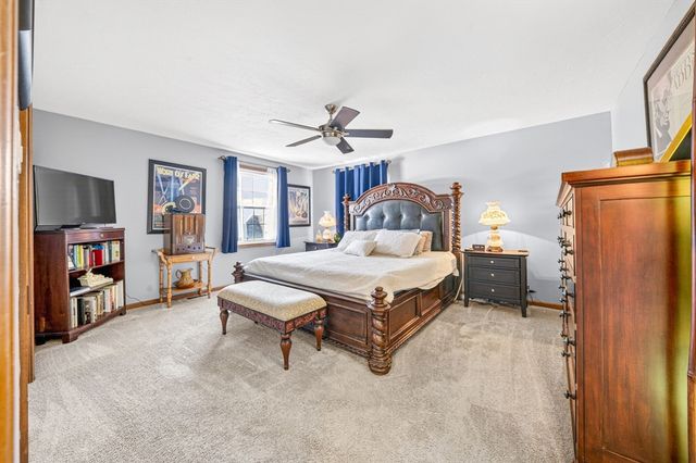 13 Mulcahy Lane, Billerica, MA 01821