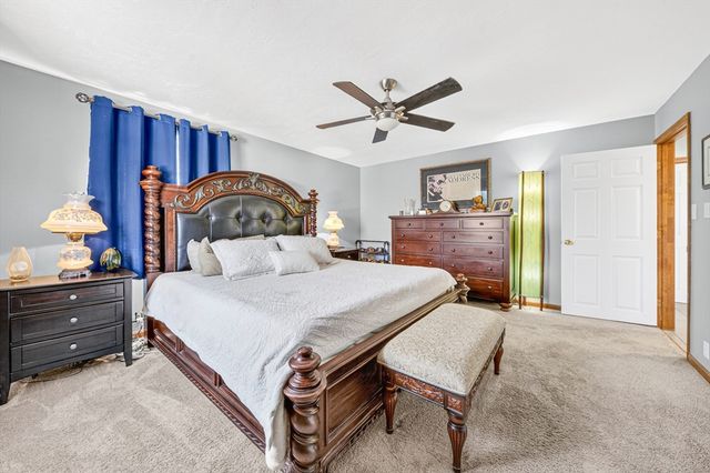 13 Mulcahy Lane, Billerica, MA 01821