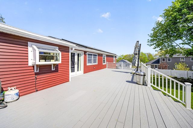 13 Mulcahy Lane, Billerica, MA 01821