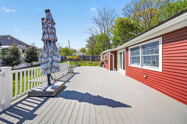 13 Mulcahy Lane, Billerica, MA 01821
