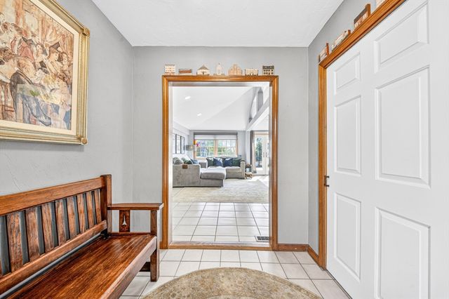 13 Mulcahy Lane, Billerica, MA 01821