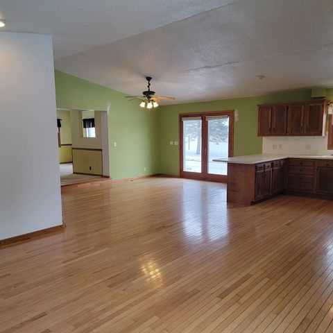 1557 Old Lancaster Road, Platteville, WI 53818