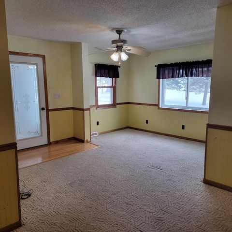 1557 Old Lancaster Road, Platteville, WI 53818