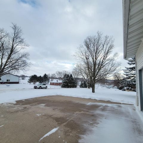 1557 Old Lancaster Road, Platteville, WI 53818
