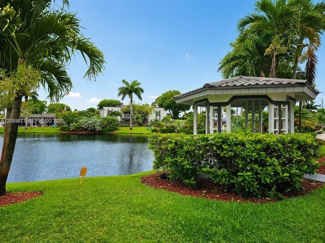 5201 Geneva Way 202, Doral, FL 33166