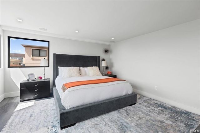 511 Bayview Drive, Manhattan Beach, CA 90266