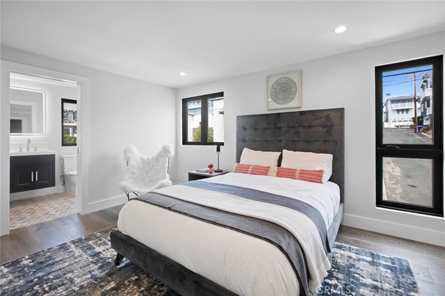 511 Bayview Drive, Manhattan Beach, CA 90266
