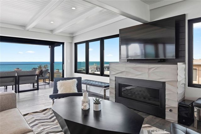 511 Bayview Drive, Manhattan Beach, CA 90266