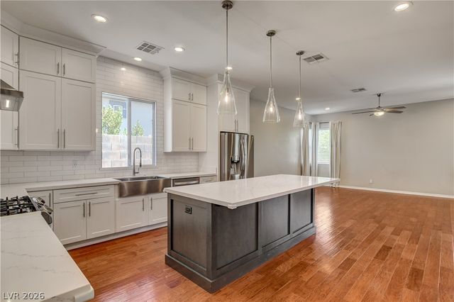 3374 Garden Shower Place, Las Vegas, NV 89135