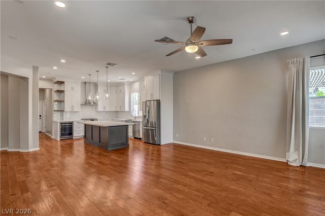 3374 Garden Shower Place, Las Vegas, NV 89135