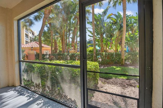 800 Uno Lago Drive 102, Juno Beach, FL 33408