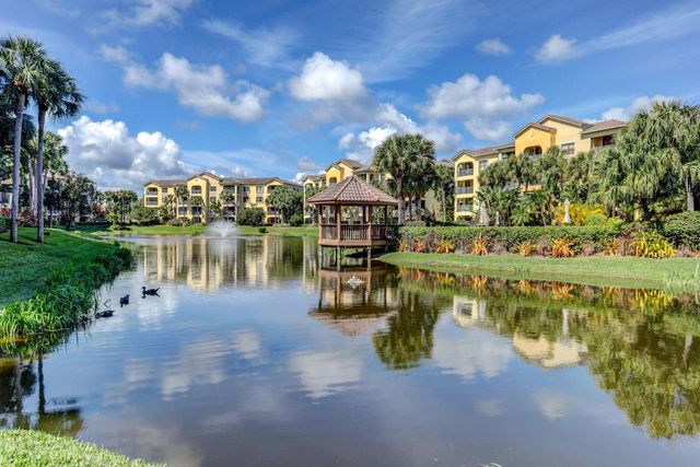 800 Uno Lago Drive 102, Juno Beach, FL 33408