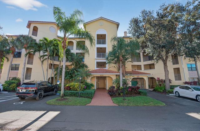 800 Uno Lago Drive 102, Juno Beach, FL 33408