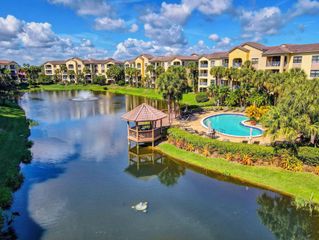 800 Uno Lago Drive 102, Juno Beach, FL 33408