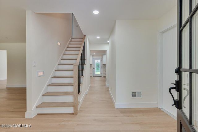 300 E Chestnut Avenue, Metuchen, NJ 08840