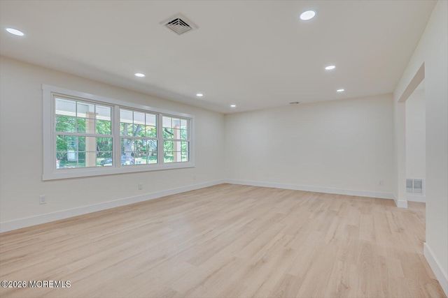 300 E Chestnut Avenue, Metuchen, NJ 08840